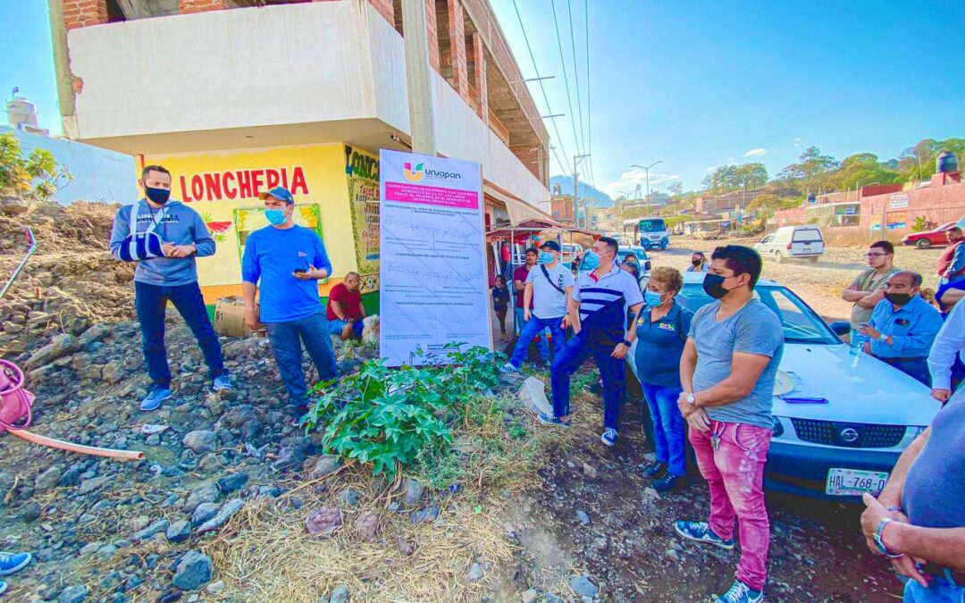 Miguel Paredes y Mariano Torres ponen en marcha pavimentación del acceso principal a El Milagro