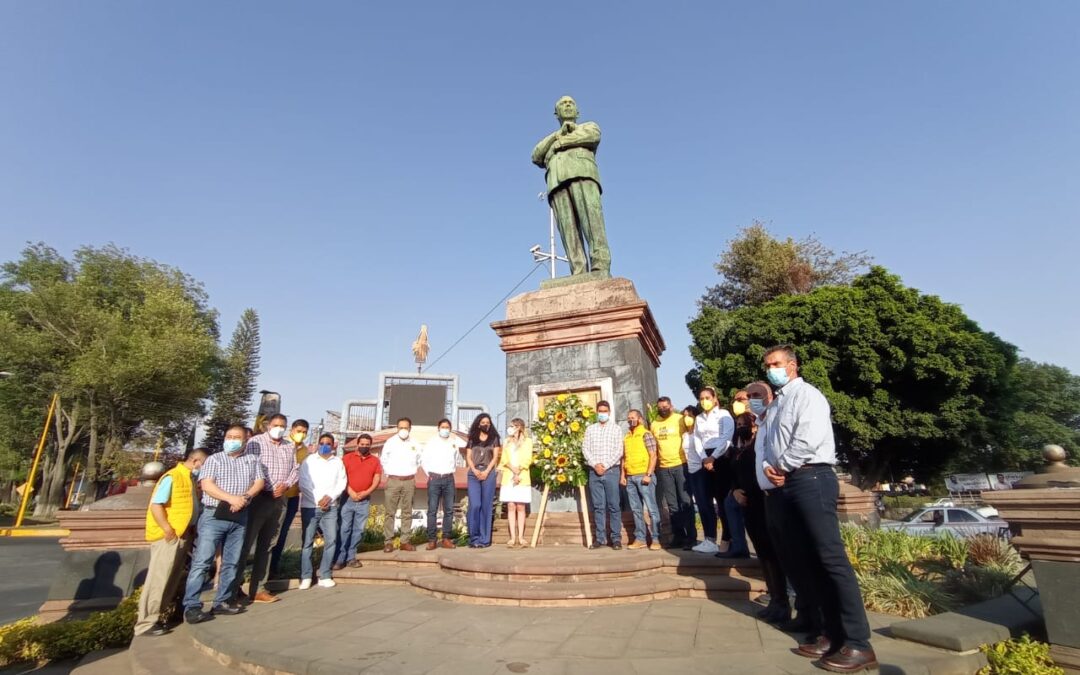 Militantes del PRD recuerdan aniversario de la expropiación petrolera