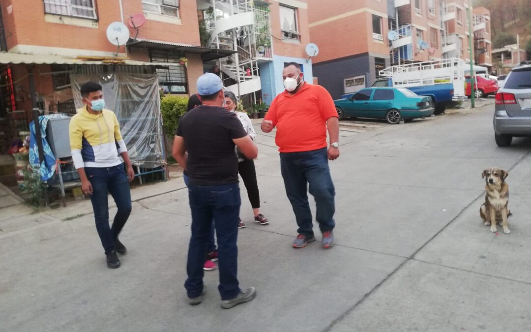 Vecinos de Las Lomas piden protección a manantial donde consumen agua