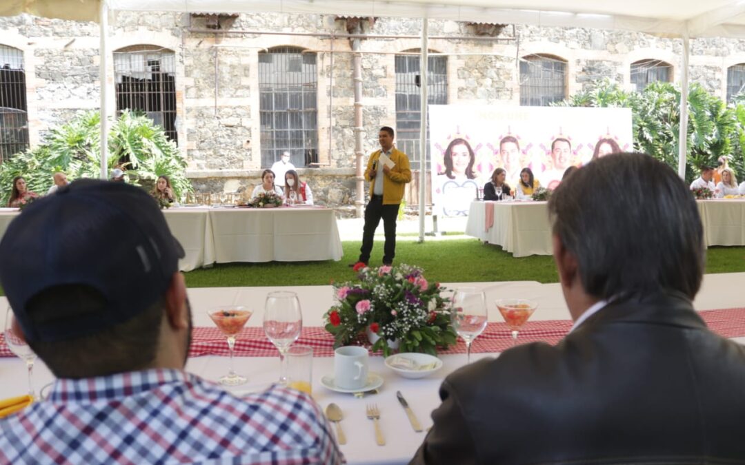 Cierran filas prestadores de servicios con Miguel Paredes para fortalecer turismo en Uruapan