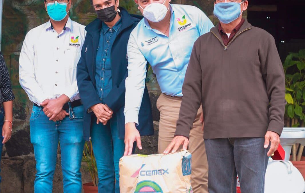 Luis Manuel Magaña entregó Material al 50%; suman más de 965 familias beneficiadas