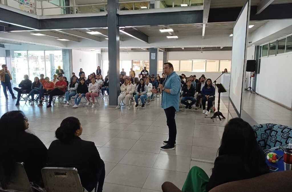 Convoca Marco Trejo a jóvenes a ser agentes transformadores de la realidad