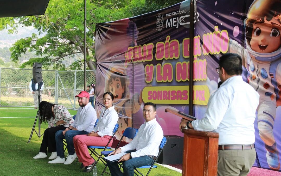 Inauguran cancha de fútbol siete en Ziracuaretiro