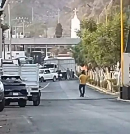 Por desaparición de un menor, cierran accesos a San Juan Nuevo