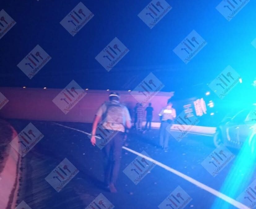 Chófer herido al caer de un desnivel, en la autopista Siglo XXI