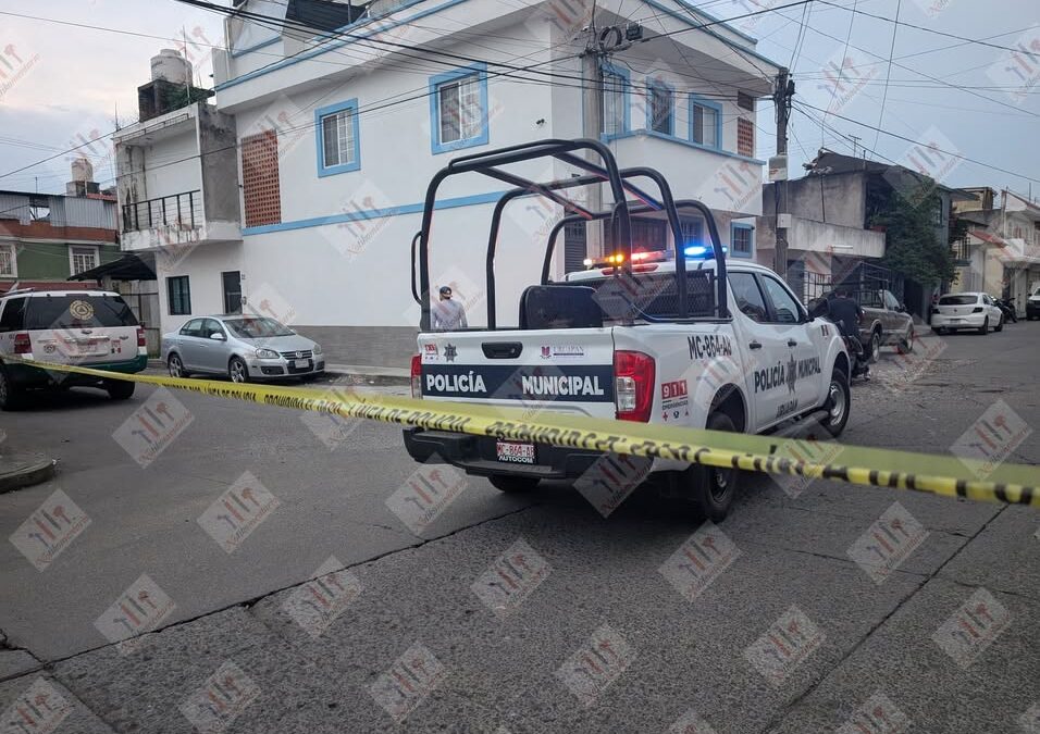 Asesinan a hombre en un taller de hojalatería en La Mora