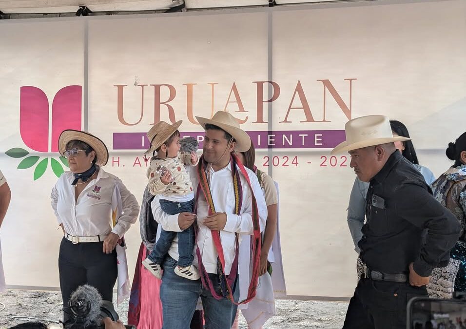 Ayuntamiento de Uruapan arranca pavimentación de calle en Capacuaro