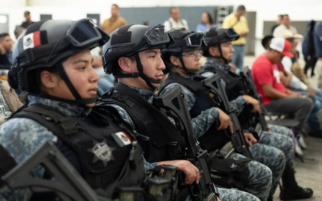 Entrega Gobierno de Michoacán uniformes a 44 rondas comunitarias de autogobiernos indígenas