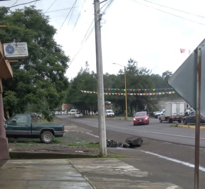 Con bloqueo, comuneros de San Lorenzo piden la aparición de hombre