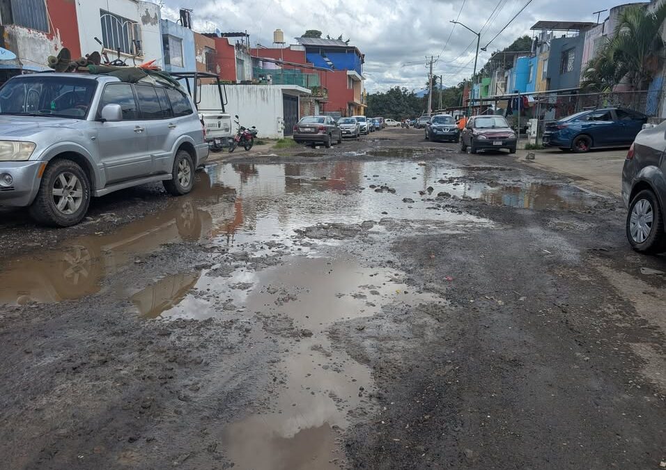 Inicia Ayuntamiento de Uruapan rehabilitación de la calle San Miguel