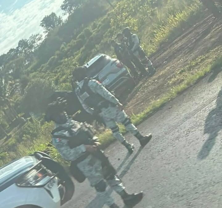 Recupera Guardia Civil camioneta robada en Uruapan