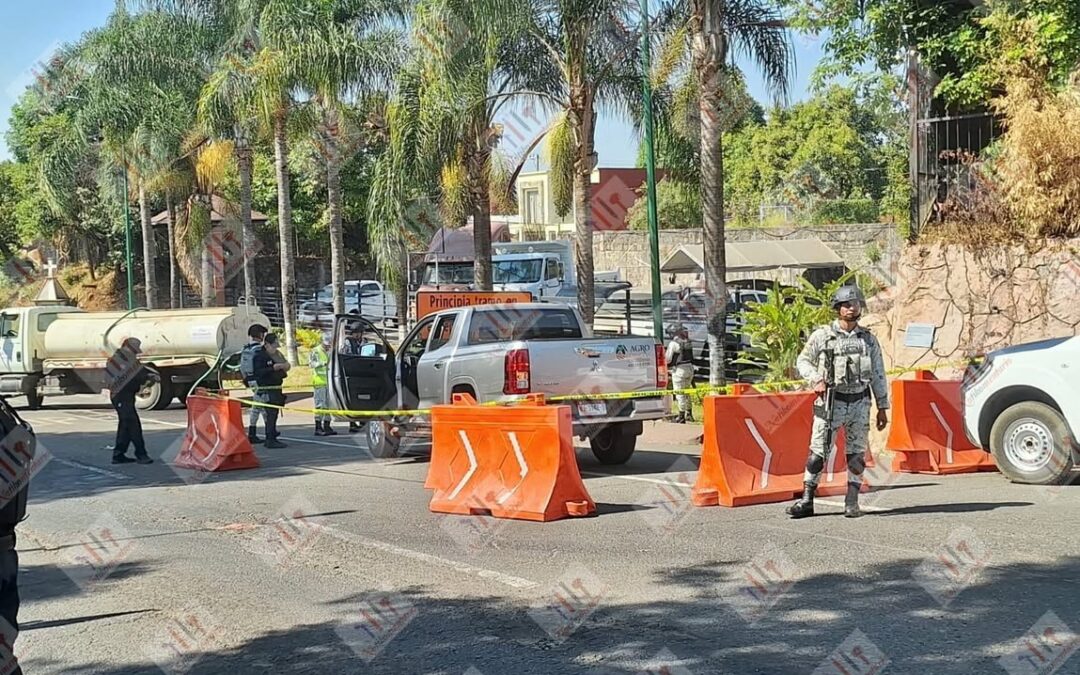 Balean a conductor de camioneta en el Libramiento, llegó a retén de Zumpimito