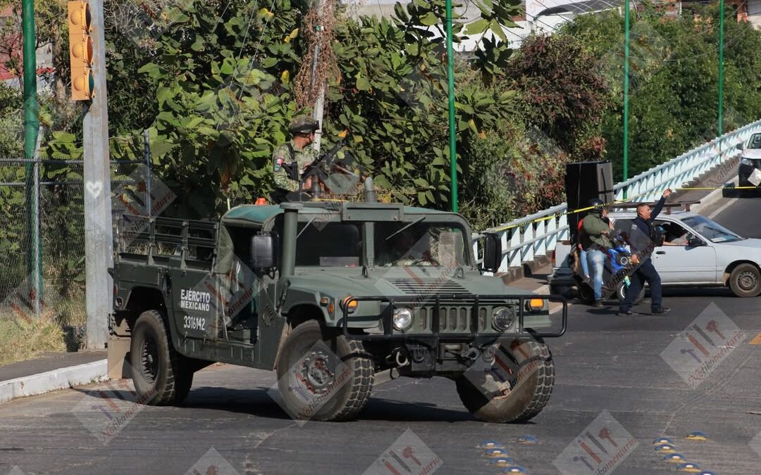 Intentan robar una camioneta y escoltas los balean