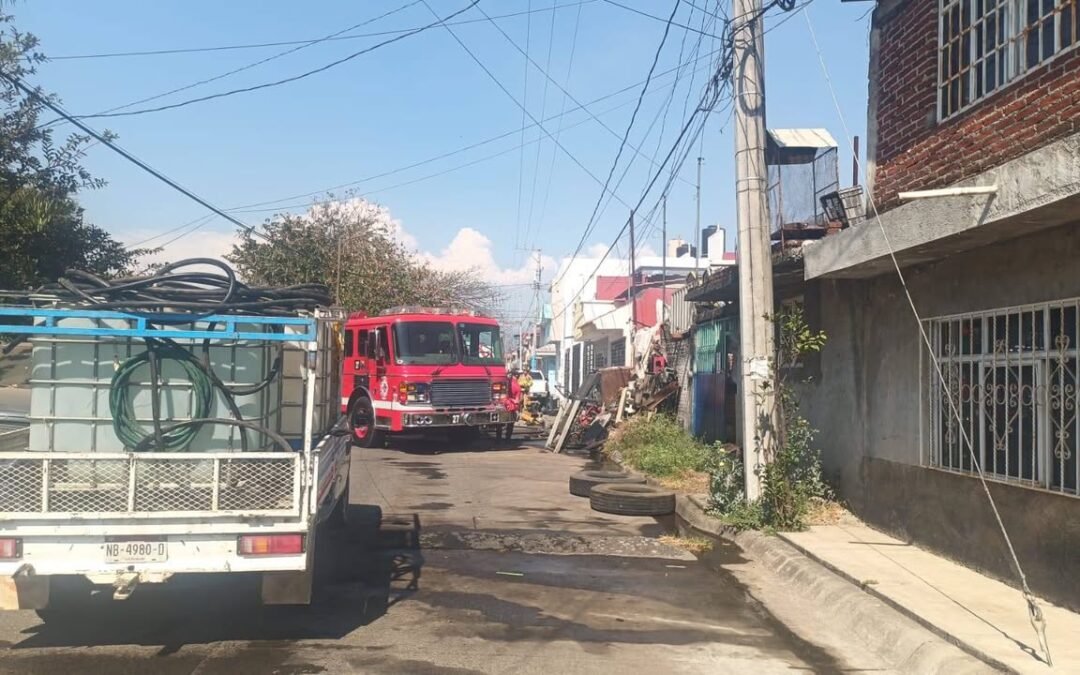 Se incendia taller mecánico en la colonia Gómez