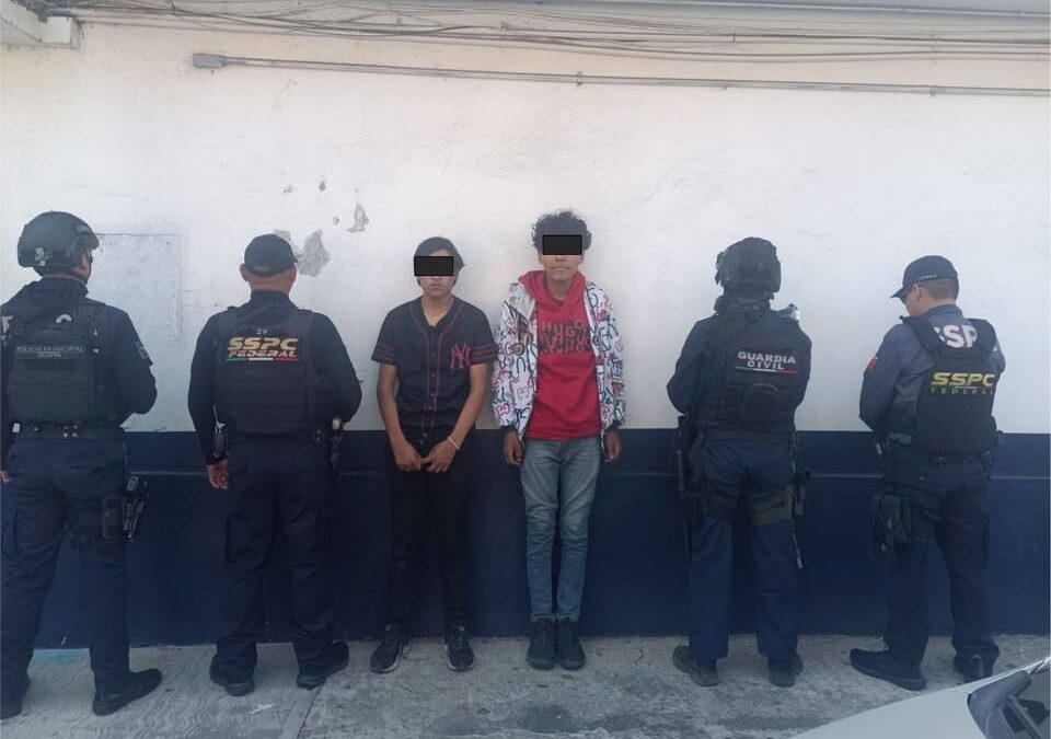 Detienen a tres con armas, además aseguran sustancias ilícitas