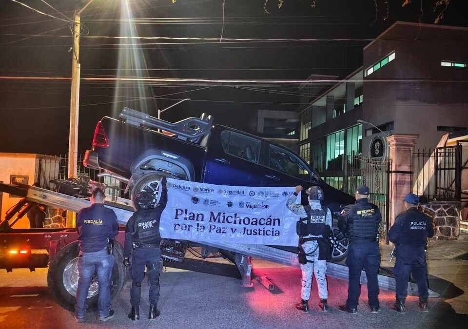 Roban auto y camioneta en Uruapan, fueron aseguradas en Taretan