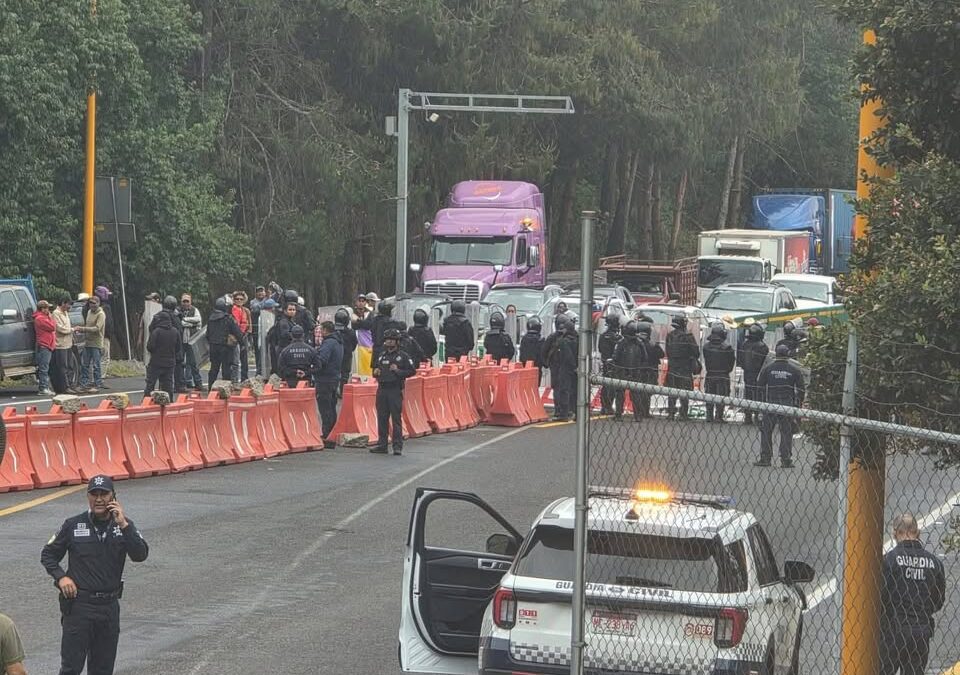Bloqueadas cinco carreteras Michoacanas por el Consejo Supremo Indígena