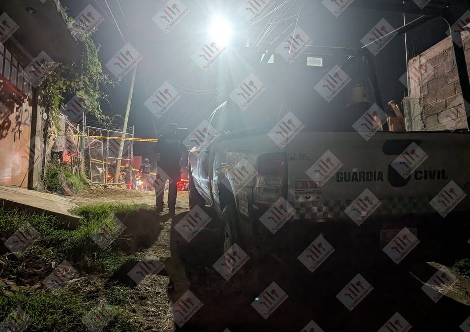 Balean a hombre afuera de su casa