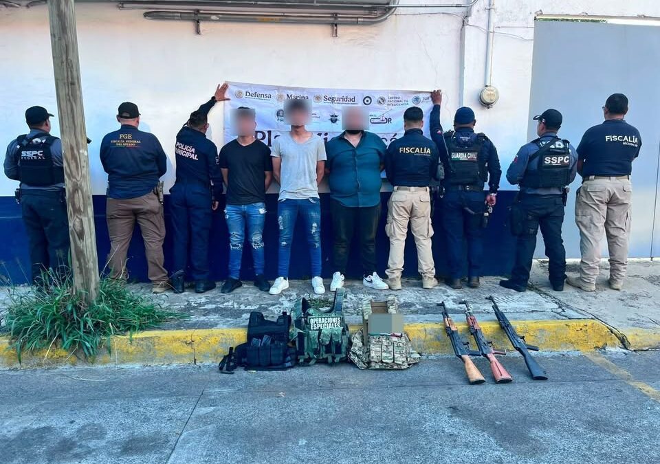Detienen a tres hombres en posesión de armas largas en San Juan Nuevo